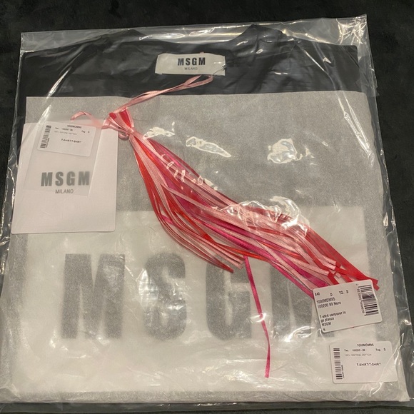 Authentic MSGM Tshirt, made in Italy - Picture 10 of 10
